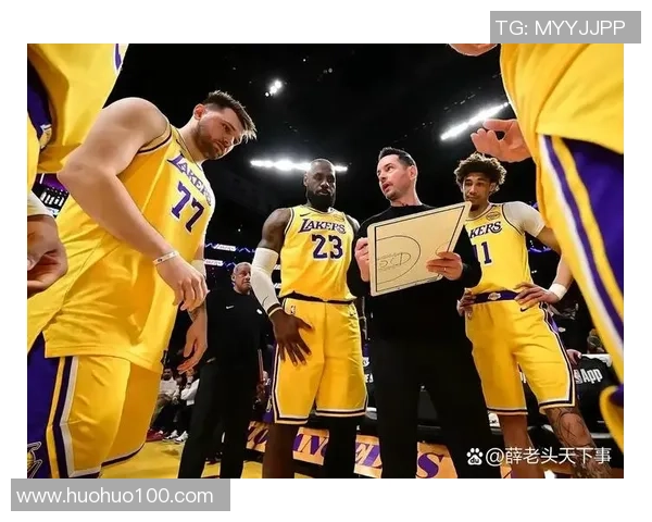 2014年雷霆与湖人激战回顾：经典对决与球星风采的精彩瞬间